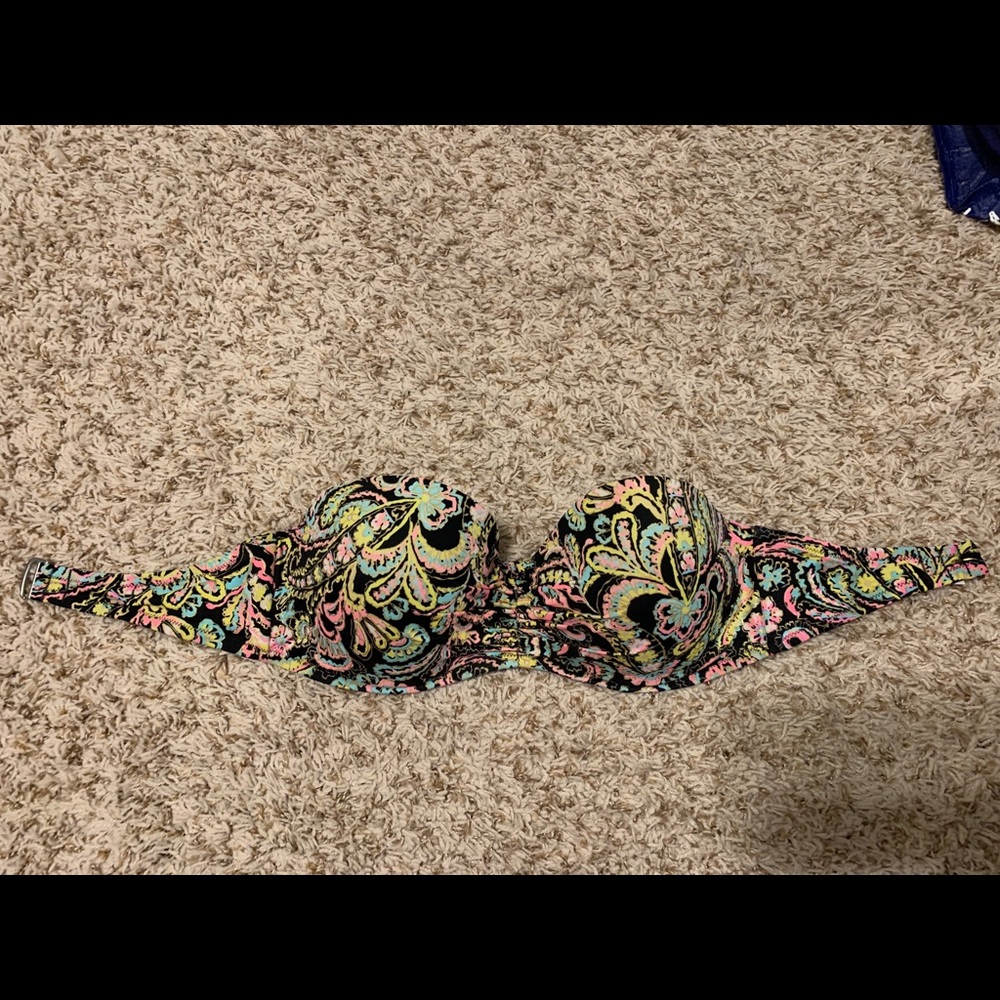 Victoria’s Secret bikini top